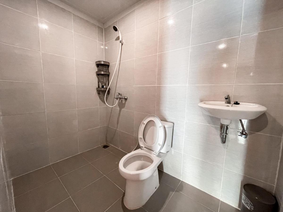 Andreas Resort Sukajaya Экстерьер фото
